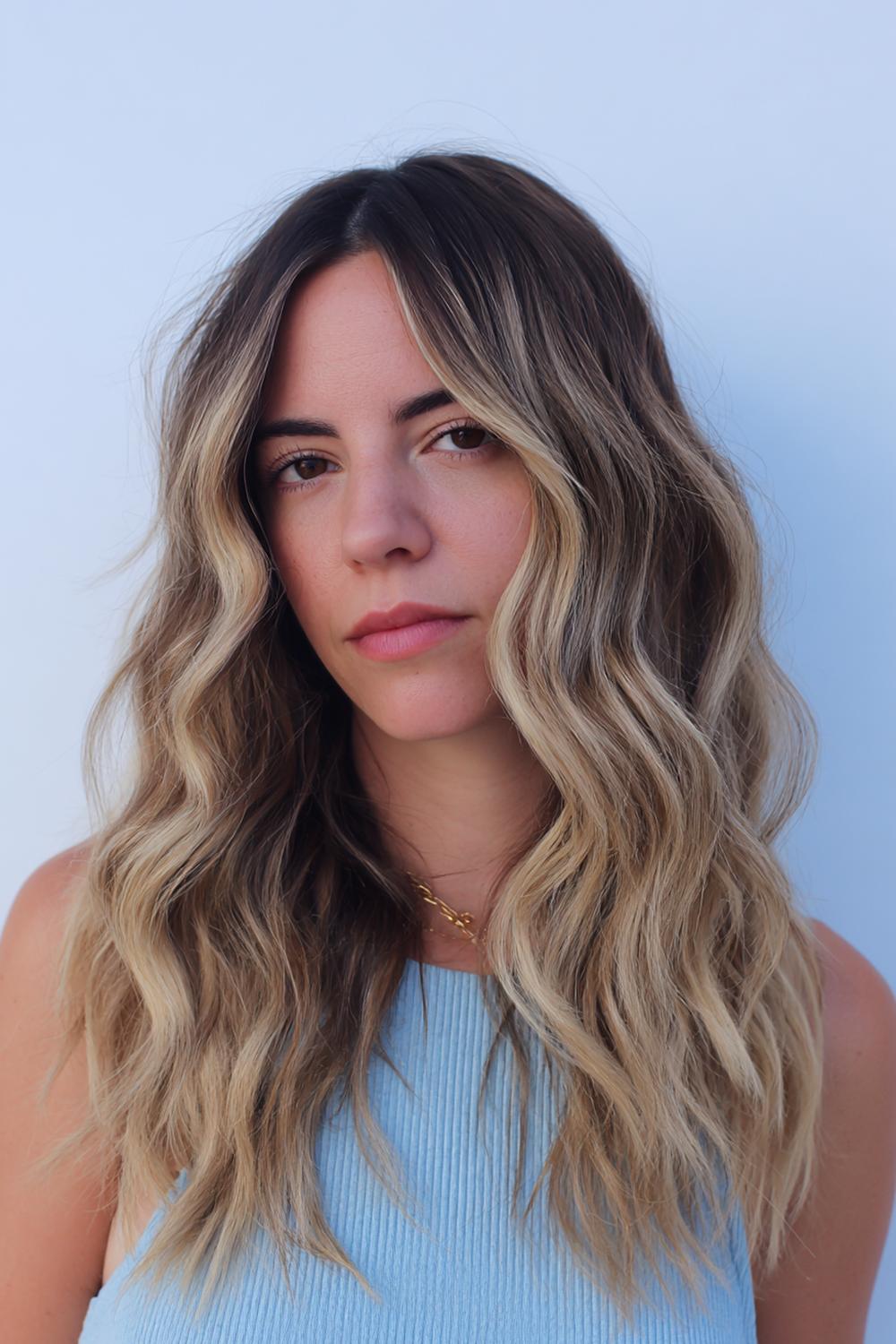 8. Lived-In Celebrity Inspired Hairstyles 2026 Beach Waves with Shadow Root