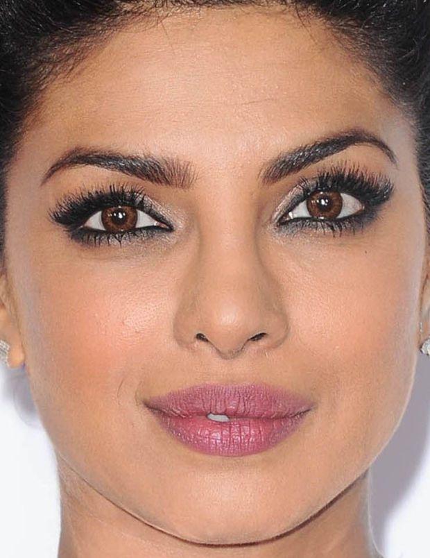 Priyanka Chopra smoky eye eyeliner look