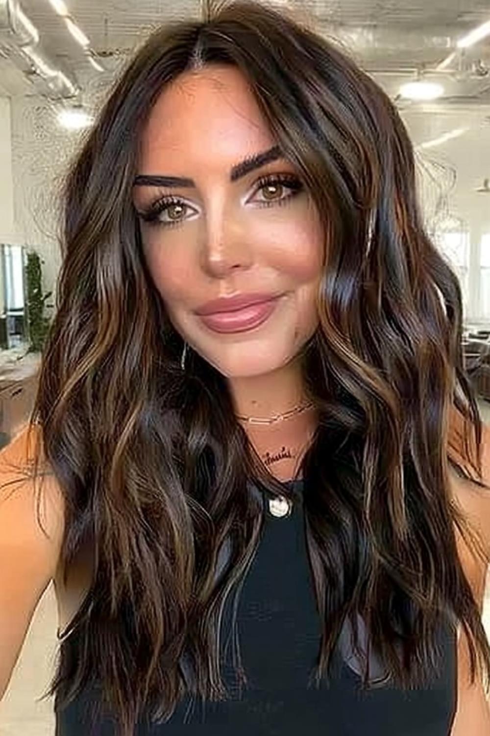 Face-Framing Caramel Perfection