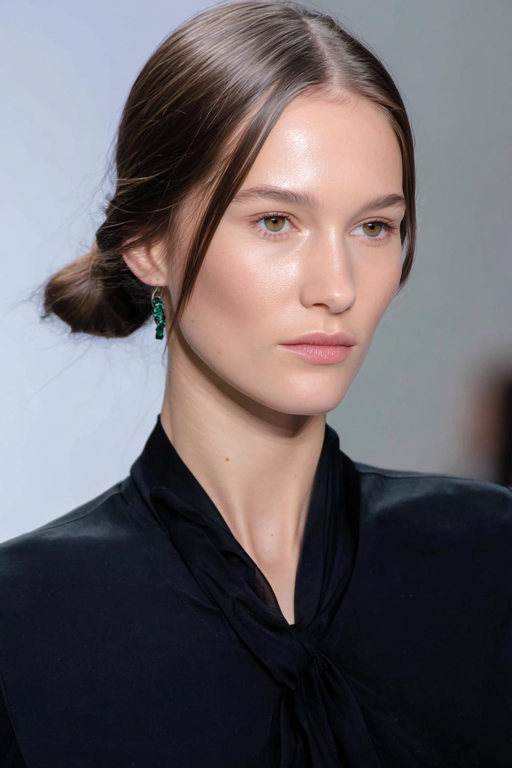 Versatile Women’s Looks For Every Texture And Length