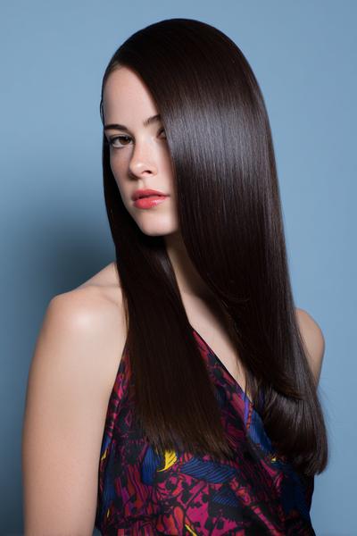 23. Straight Hair Deep Side Part with Smooth S-Curve Clip