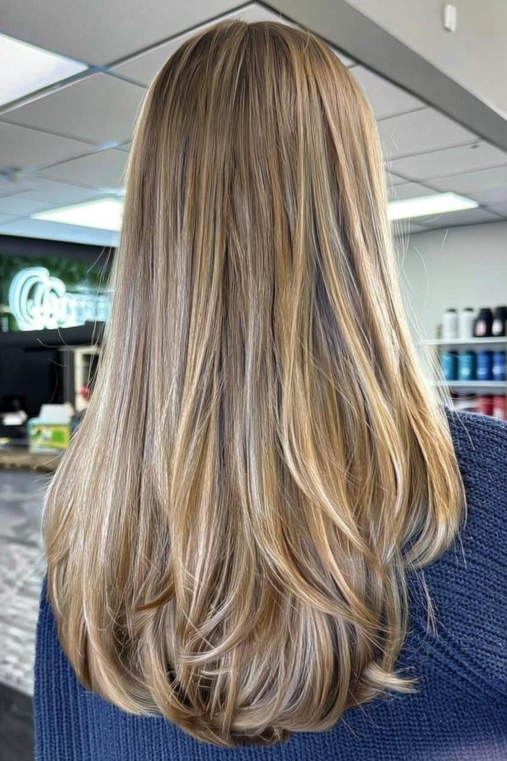 Honey Blonde Hair: 36 Stunning Styles & Ideas