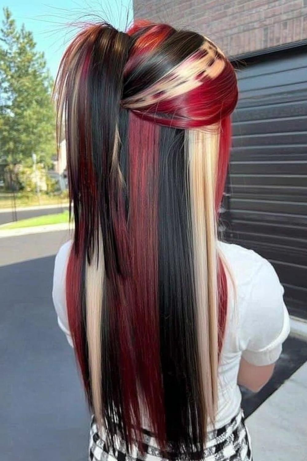 Bold Multi-Toned Ponytail