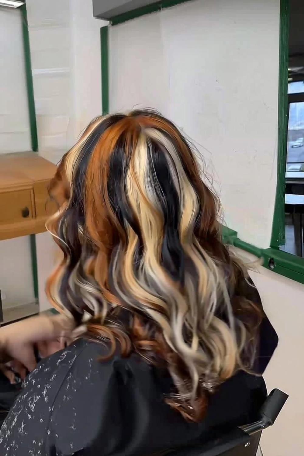 Chunky Tri-Color Waves