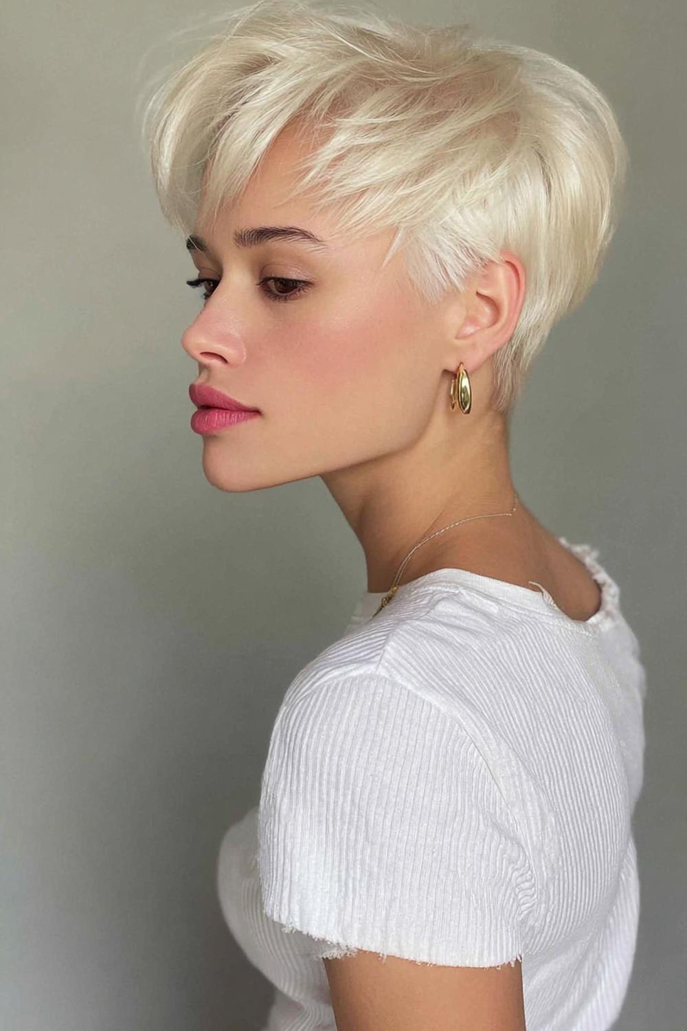 8. Trendy Hair Looks 2026: Sculpted Pixie with Long Top and Tapered Nape